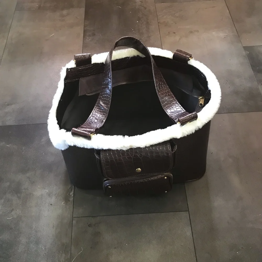Small pet carrier